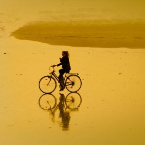 À bicyclette, tirage photo de Philippe Bruzac - artiste photographe de Midi-Minuit à Ploeren dans le Morbihan
